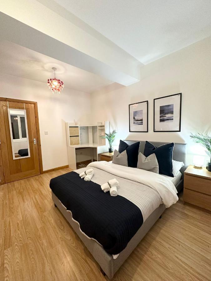 Retreat To A Stylish Ensuite In Londra Esterno foto