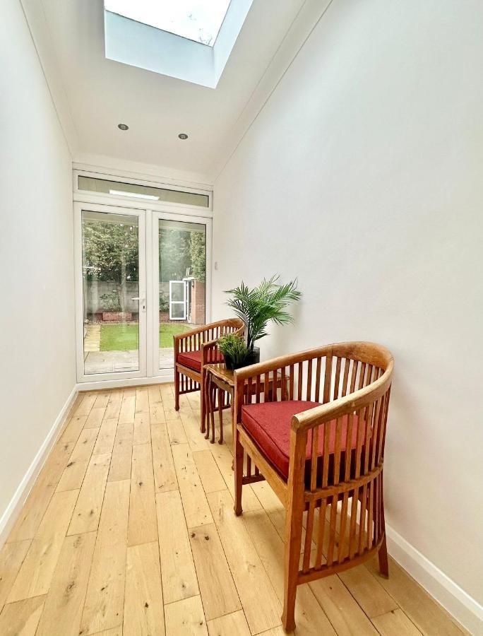 Retreat To A Stylish Ensuite In Londra Esterno foto